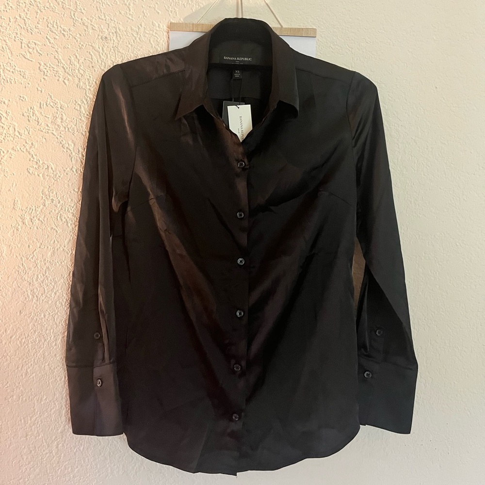 Banana Republic satin button down, women’s, NWT